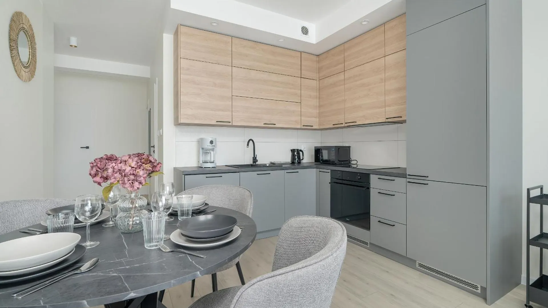 Family Apartment In Poznan With 2 Parking Spaces, 3 Bedrooms And Balcony By Noclegi Renters