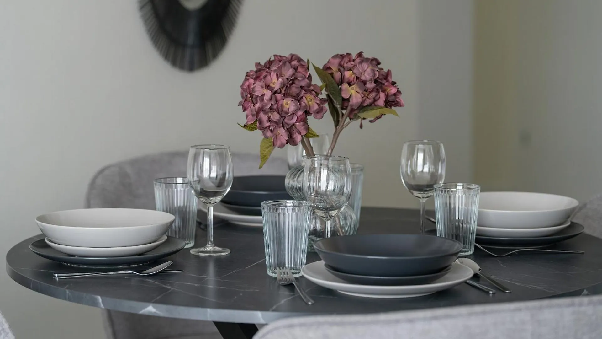 Family Apartment In Poznan With 2 Parking Spaces, 3 Bedrooms And Balcony By Noclegi Renters Poland