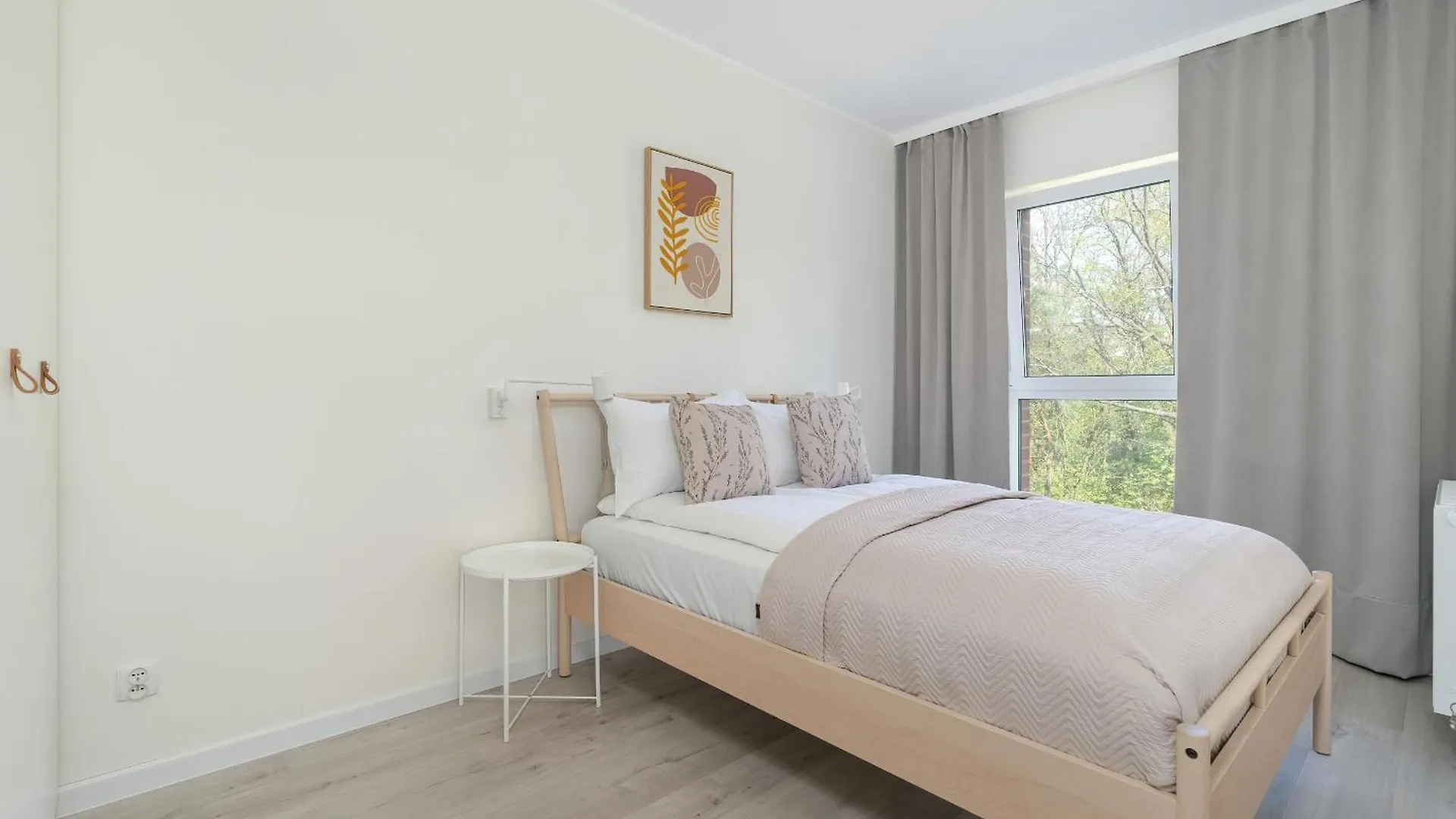 Family Apartment In Poznan With 2 Parking Spaces, 3 Bedrooms And Balcony By Noclegi Renters 0*,
