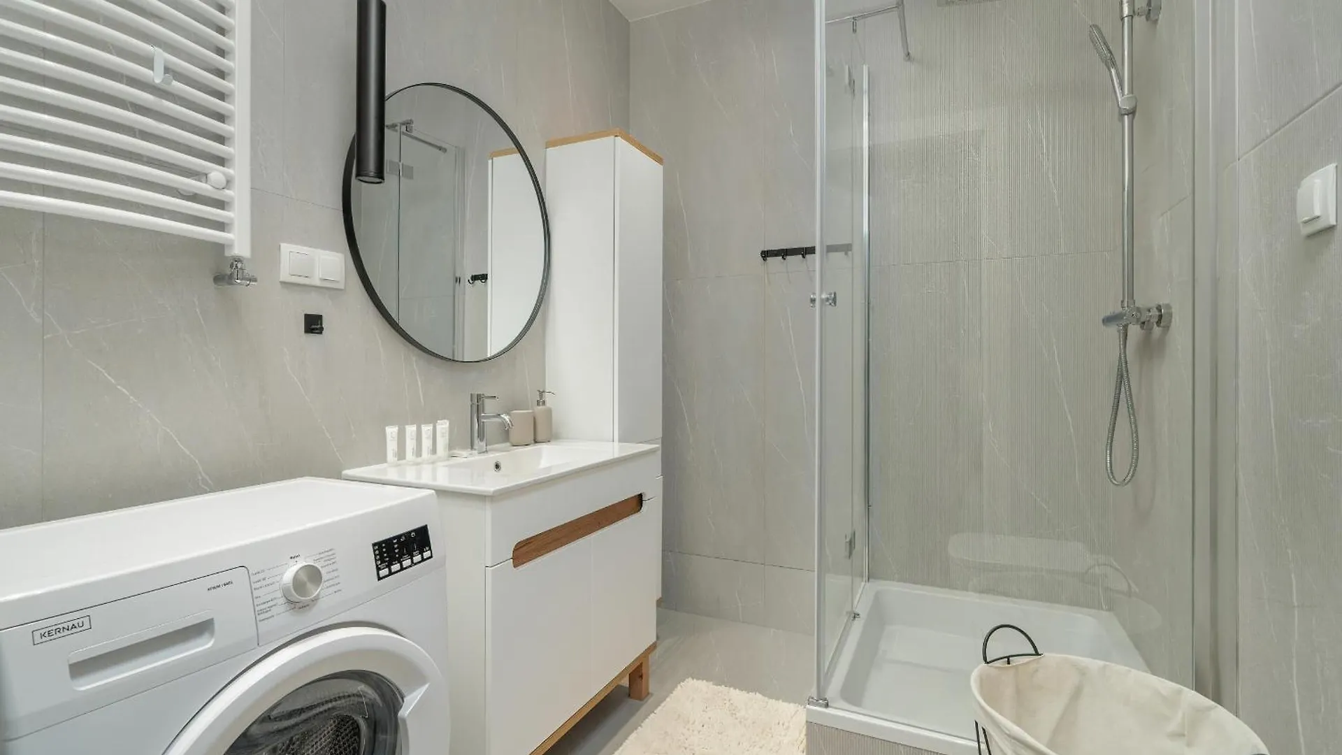 Family Apartment In Poznan With 2 Parking Spaces, 3 Bedrooms And Balcony By Noclegi Renters 0*,